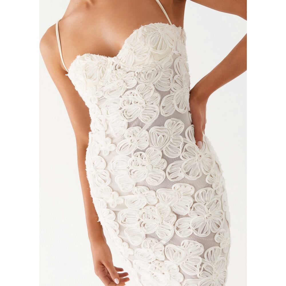 Peppermayo That Girl Maxi Dress 3D Florals Sweetheart Neckline Bridal Preppy - Picture 14 of 14